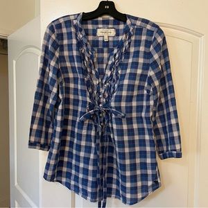Abercrombie and Fitch checkered V-neck top